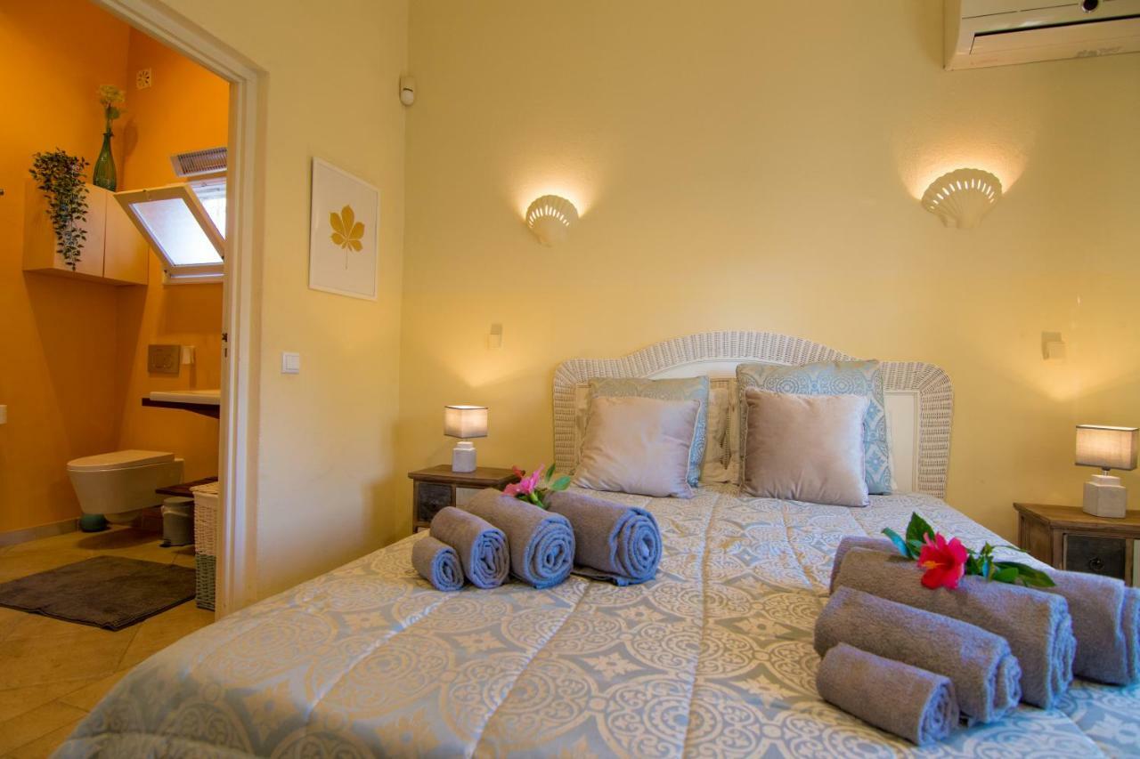 Villa Yvonne,Private Pool,Private Parking 1,7 Km From The Beatch อัลบูเฟรา ภายนอก รูปภาพ